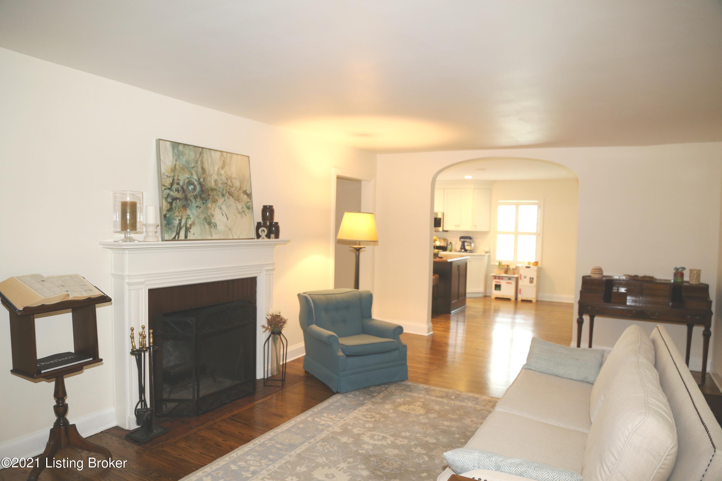 4414 Rudy Lane Louisville, KY 40207 - Photo 5 of 22 IMG_0335