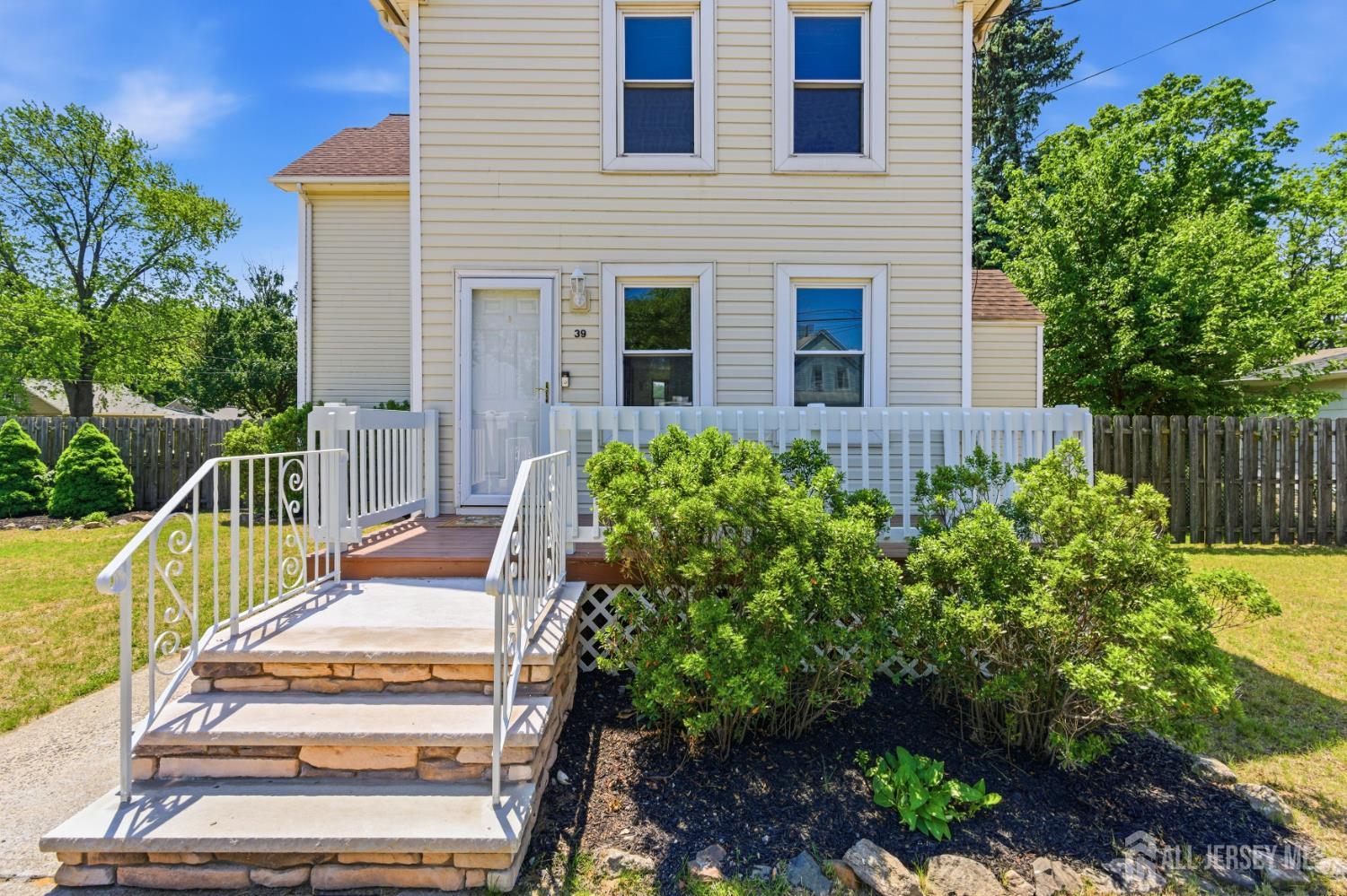 39 Kearney Road Sayreville, NJ 08879 - Photo 3 of 40