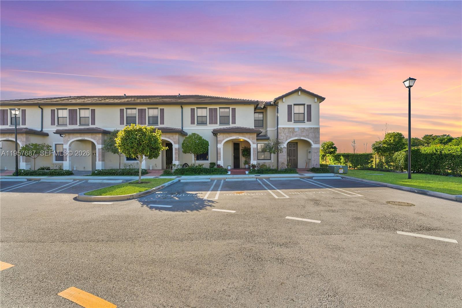 11456 West 33rd Way Hialeah, FL 33018 - Photo 15 of 49