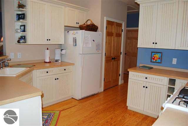 6809 East Birch Point Road Traverse City, MI 49684 - Photo 8 of 15 1699220-7.JPG