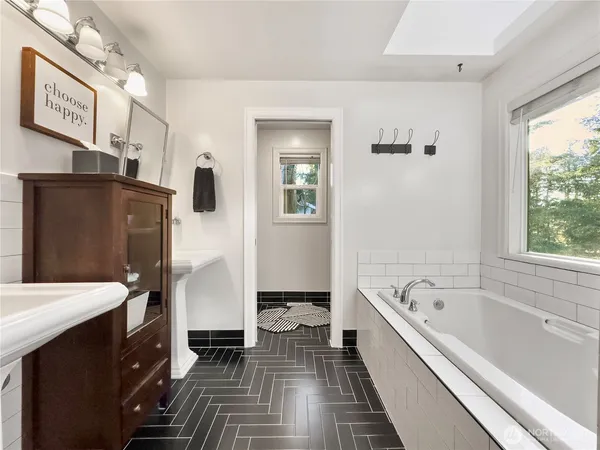 $1,375,000 | 4017 239th Place Southeast, Sammamish, WA 98029