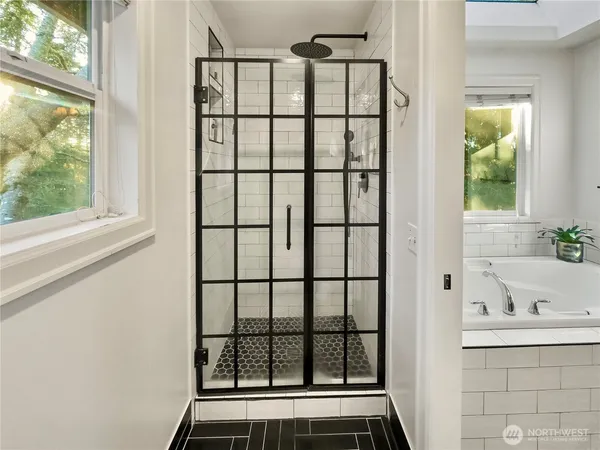 $1,375,000 | 4017 239th Place Southeast, Sammamish, WA 98029