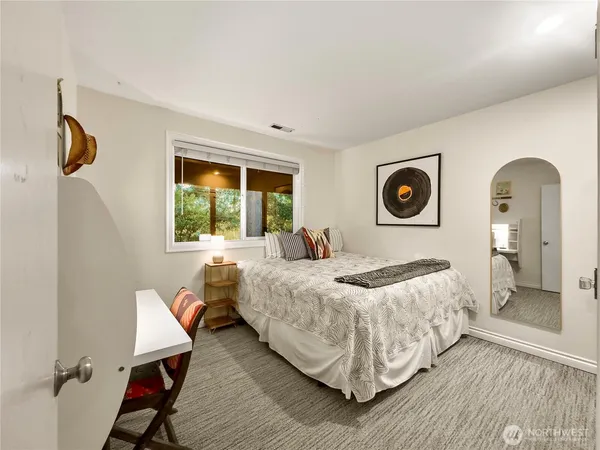 $1,375,000 | 4017 239th Place Southeast, Sammamish, WA 98029