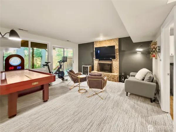 $1,375,000 | 4017 239th Place Southeast, Sammamish, WA 98029
