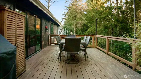 $1,375,000 | 4017 239th Place Southeast, Sammamish, WA 98029