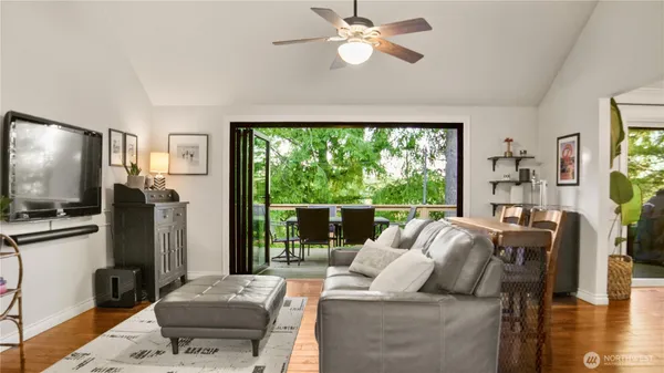 $1,375,000 | 4017 239th Place Southeast, Sammamish, WA 98029