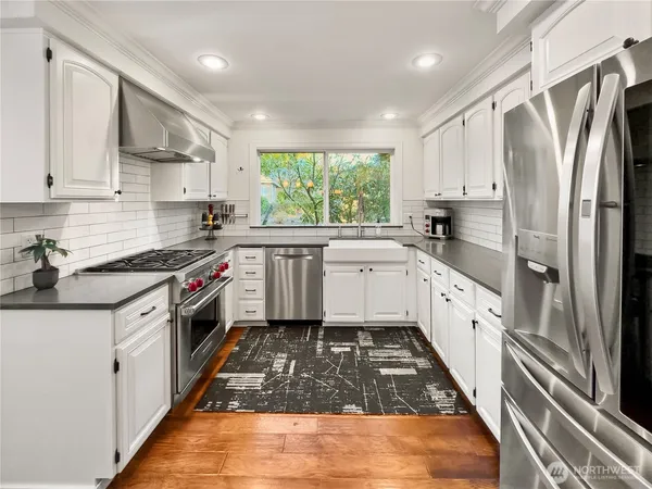 $1,375,000 | 4017 239th Place Southeast, Sammamish, WA 98029