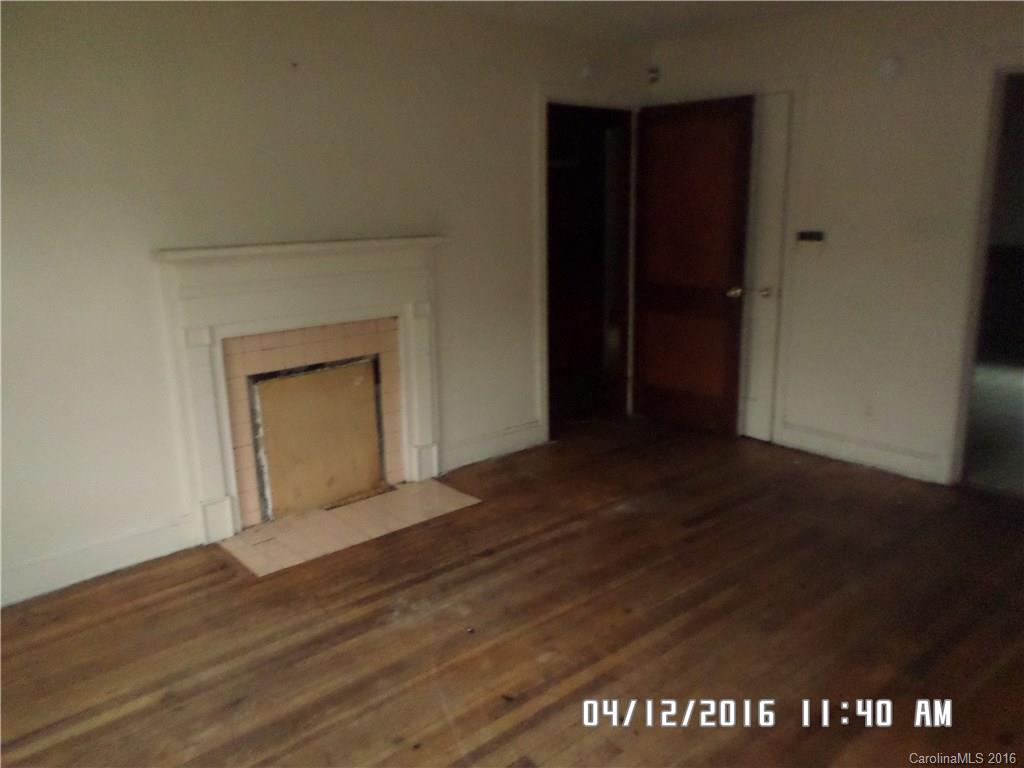 2740 Cowles Road Charlotte, NC 28208 - Photo 4 of 10 Gallery Image 4