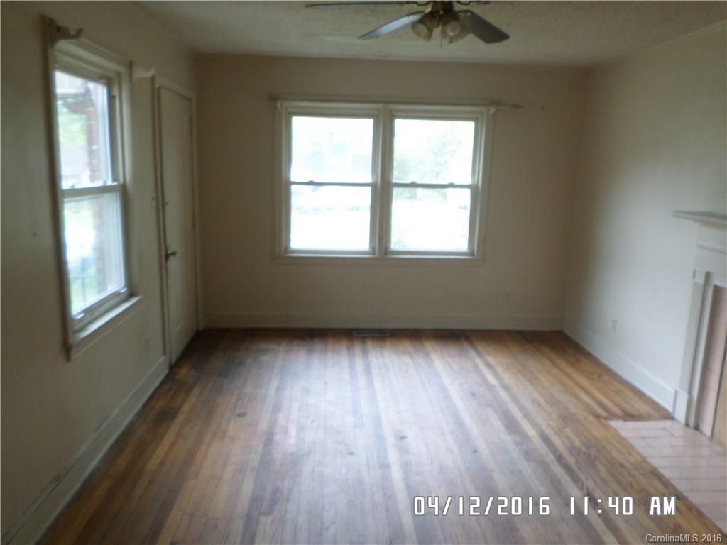 2740 Cowles Road Charlotte, NC 28208 - Photo 5 of 10 Gallery Image 5