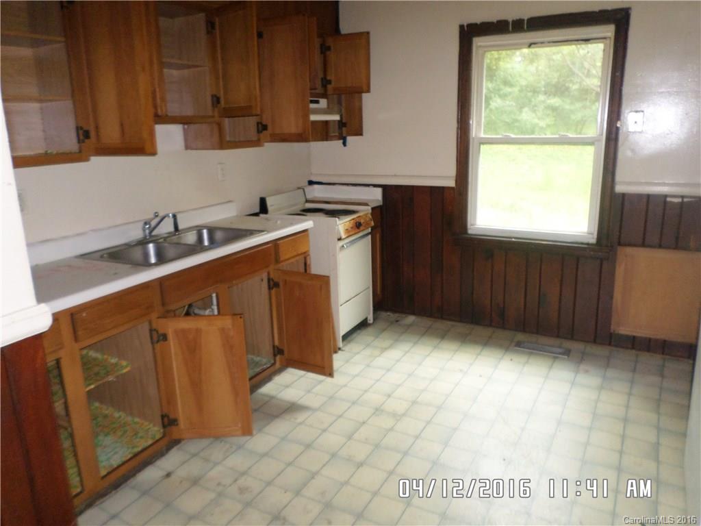 2740 Cowles Road Charlotte, NC 28208 - Photo 6 of 10 Gallery Image 6