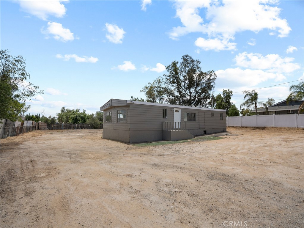 21779 Markham Street Perris, CA 92570 - Photo 2 of 31