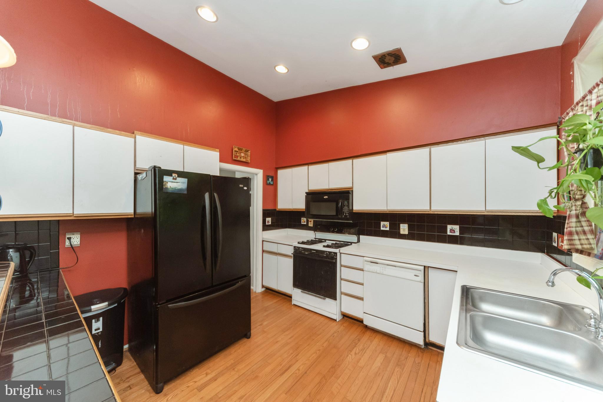 7629 Carla Road Baltimore, MD 21208 - Photo 7 of 17