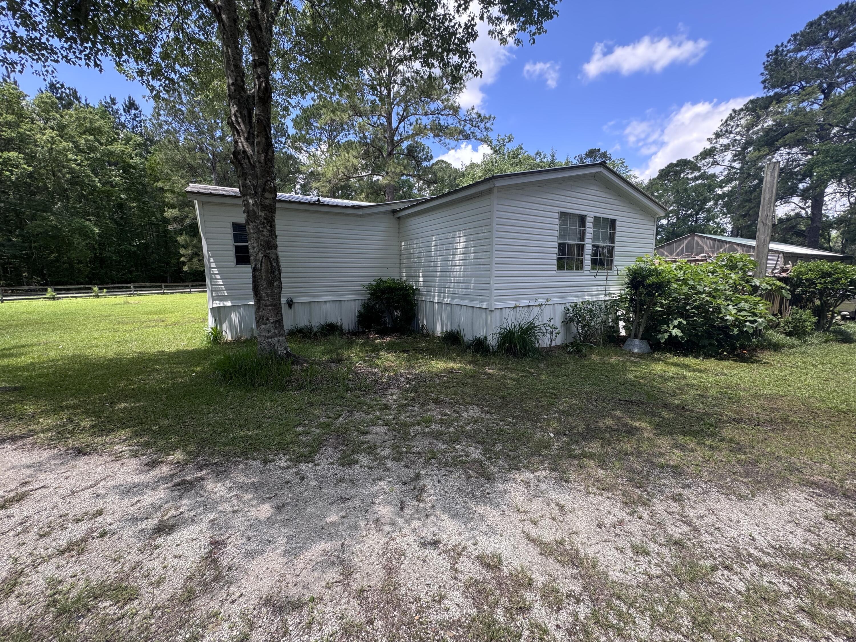 13 Wee Hope Loop Walterboro, SC 29488 - Photo 4 of 14 IMG_1287