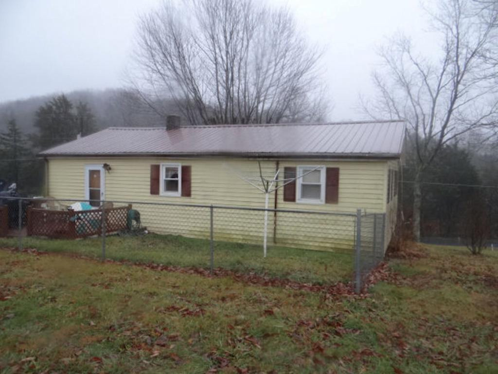 36253 Plum Creek Road Glade Spring, VA 24340 - Photo 7 of 10 Photo 7