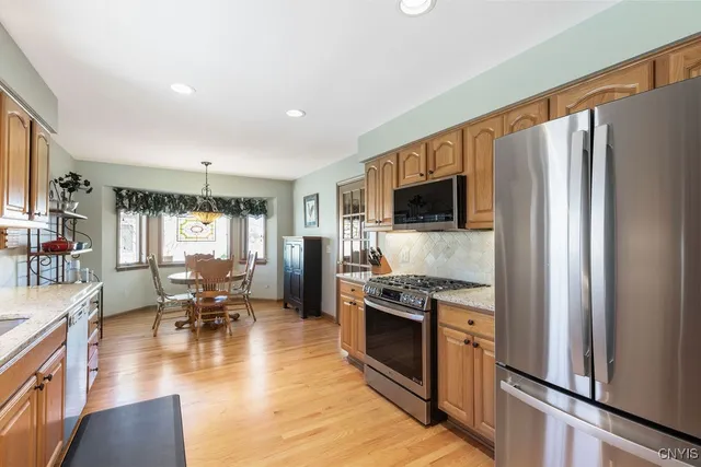 $489,000 | 204 Summerhaven Drive South, Manlius, NY 13057