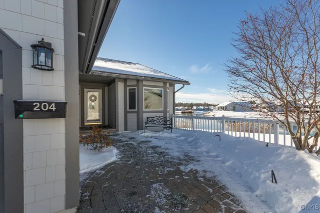 $489,000 | 204 Summerhaven Drive South, Manlius, NY 13057