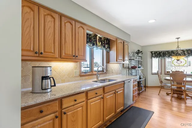 $489,000 | 204 Summerhaven Drive South, Manlius, NY 13057