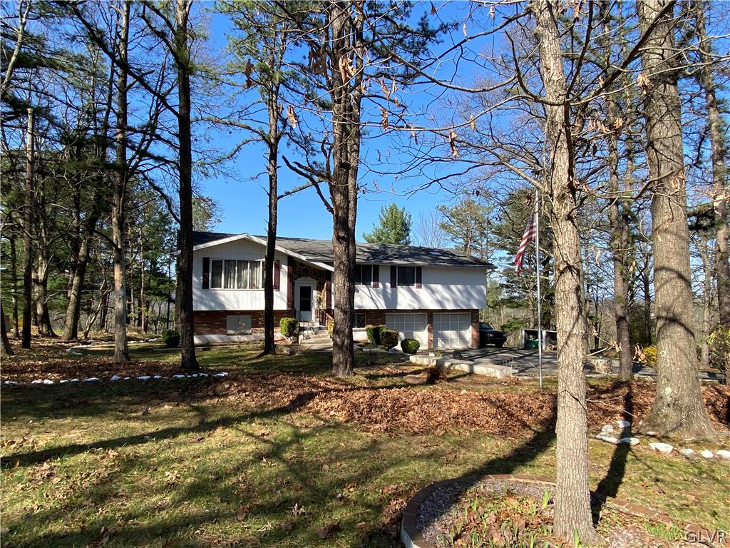 173 Skyview Circle Sciota, PA 18354 - Photo 25 of 25 a front view of a house with street yard