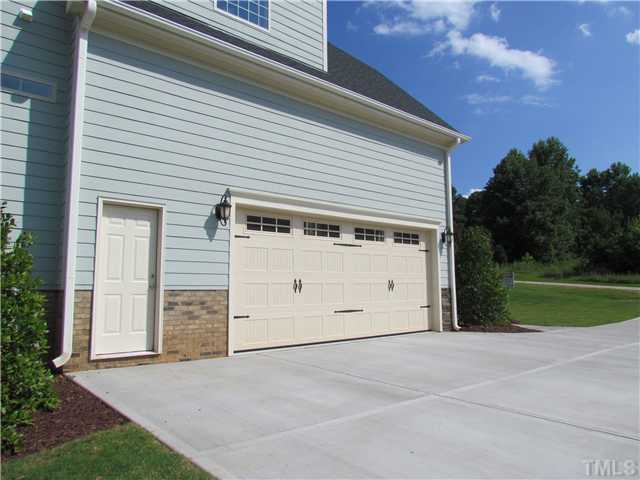 3204 Bryant Falls Court, Unit LOT58 Raleigh, NC 27613 - Photo 23 of 25 a view of garage