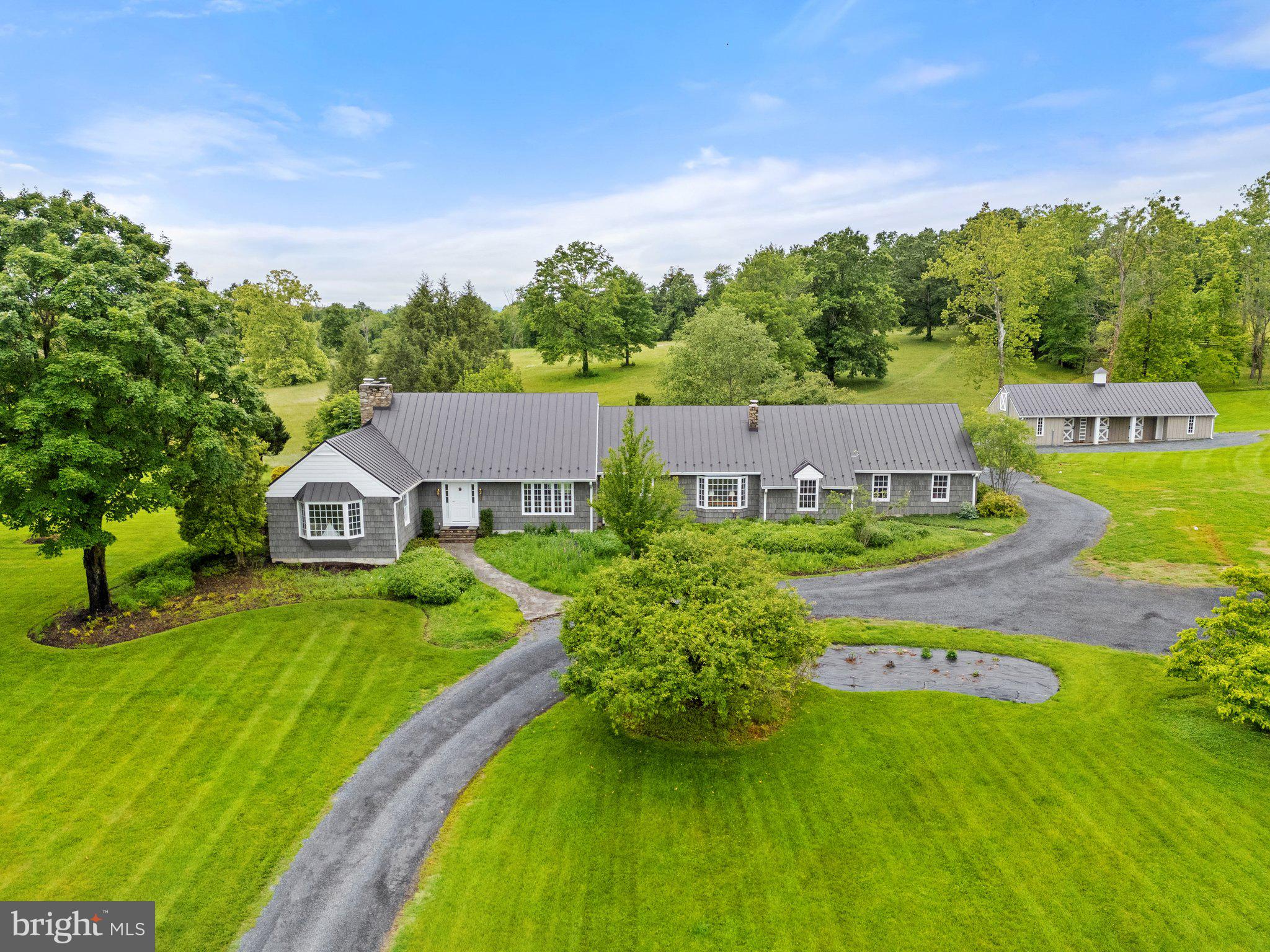 22693 St Louis Road Middleburg, VA 20117 - Photo 1 of 85 Gallery Image 1