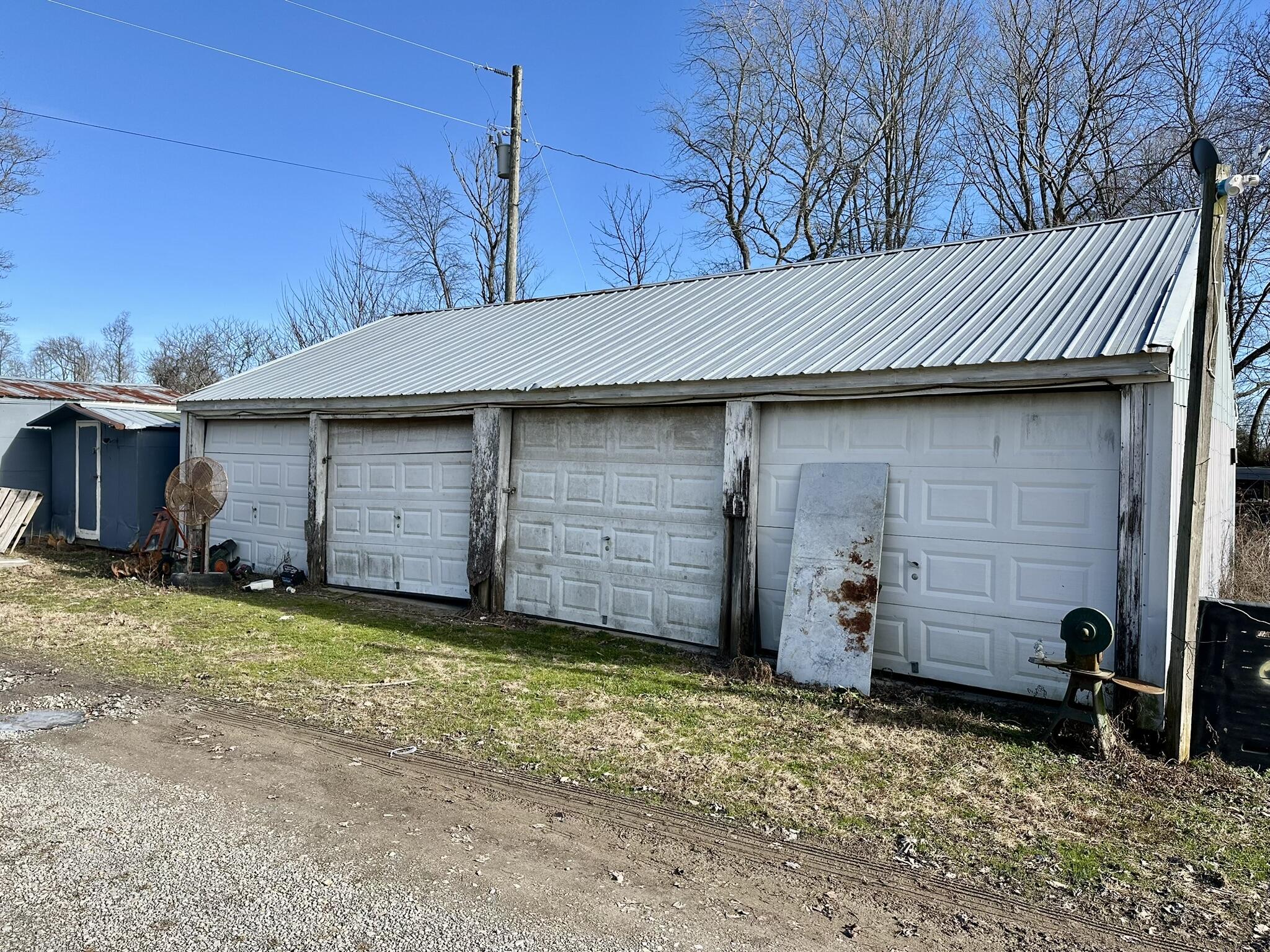 196 Oaks Road Russell Springs, KY 42642 - Photo 18 of 27 18
