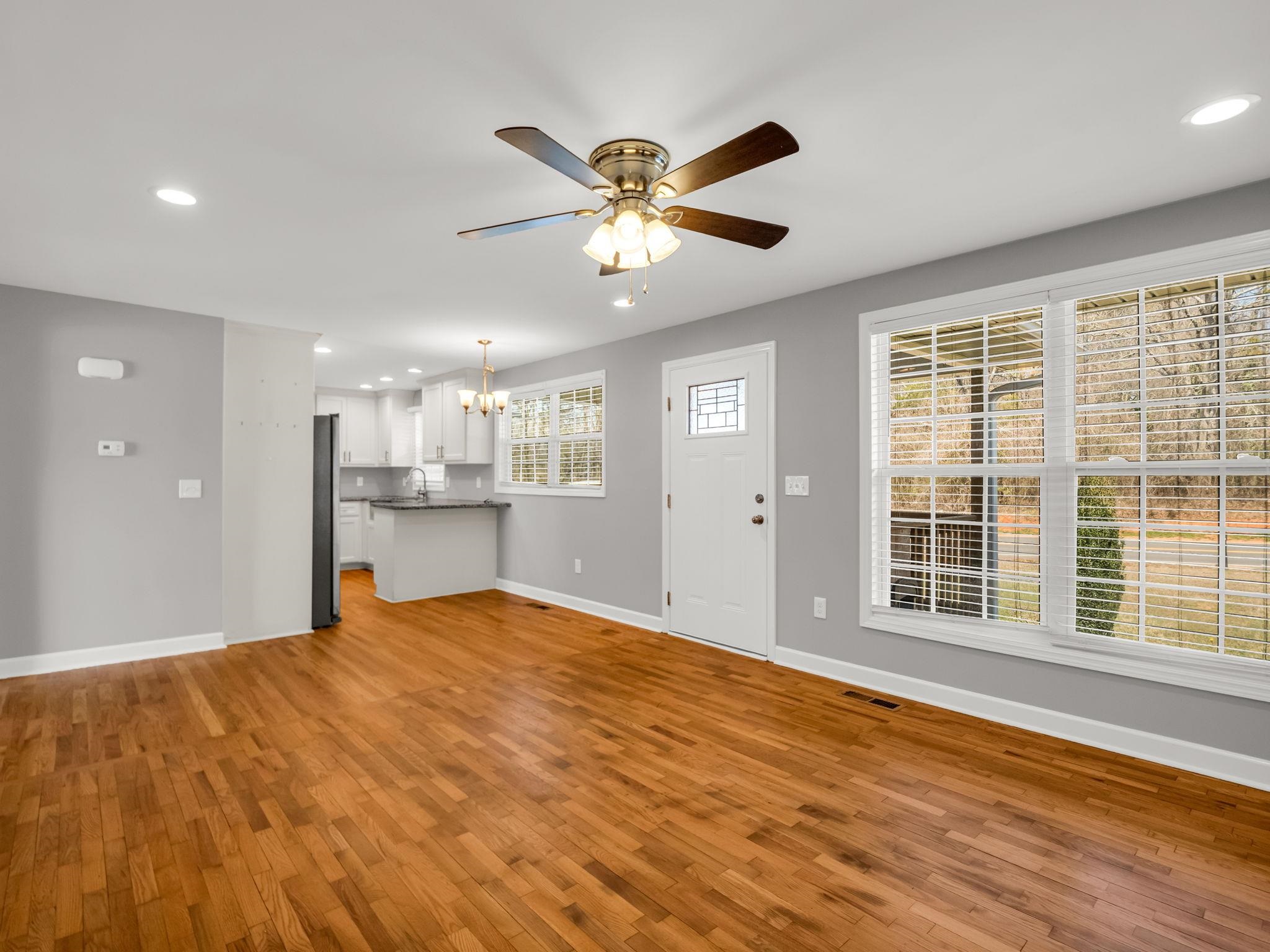 655 West Oconee Street Chesnee, SC 29323 - Photo 14 of 49