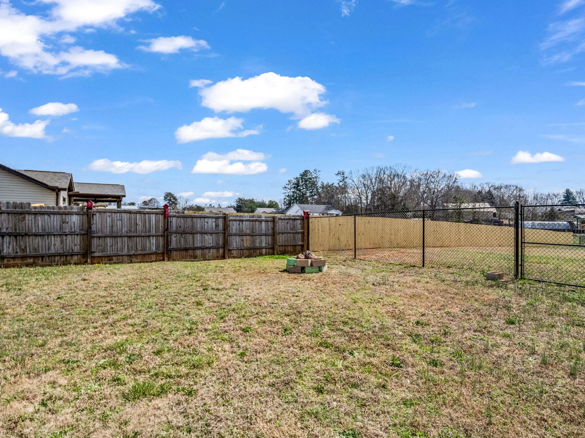 655 West Oconee Street Chesnee, SC 29323 - Photo 41 of 49