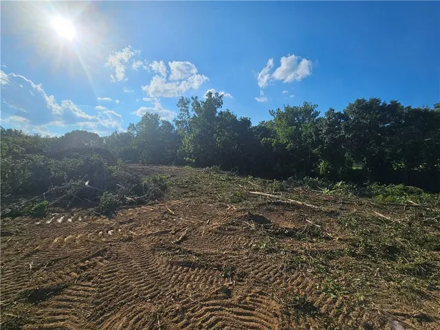 $600,000 | 7800 North Oak Trafficway, Kansas City, MO 64118