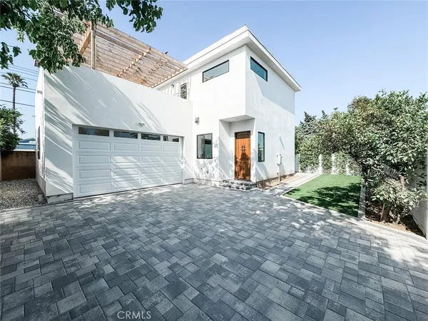 $3,950 | 18113 Marilla Street, Northridge, CA 91325