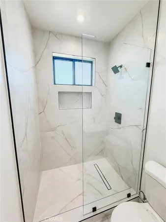 $3,950 | 18113 Marilla Street, Northridge, CA 91325