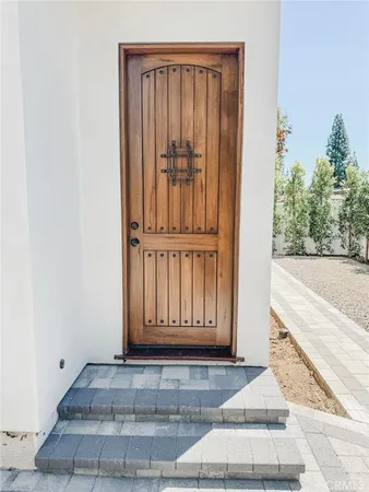 $3,950 | 18113 Marilla Street, Northridge, CA 91325