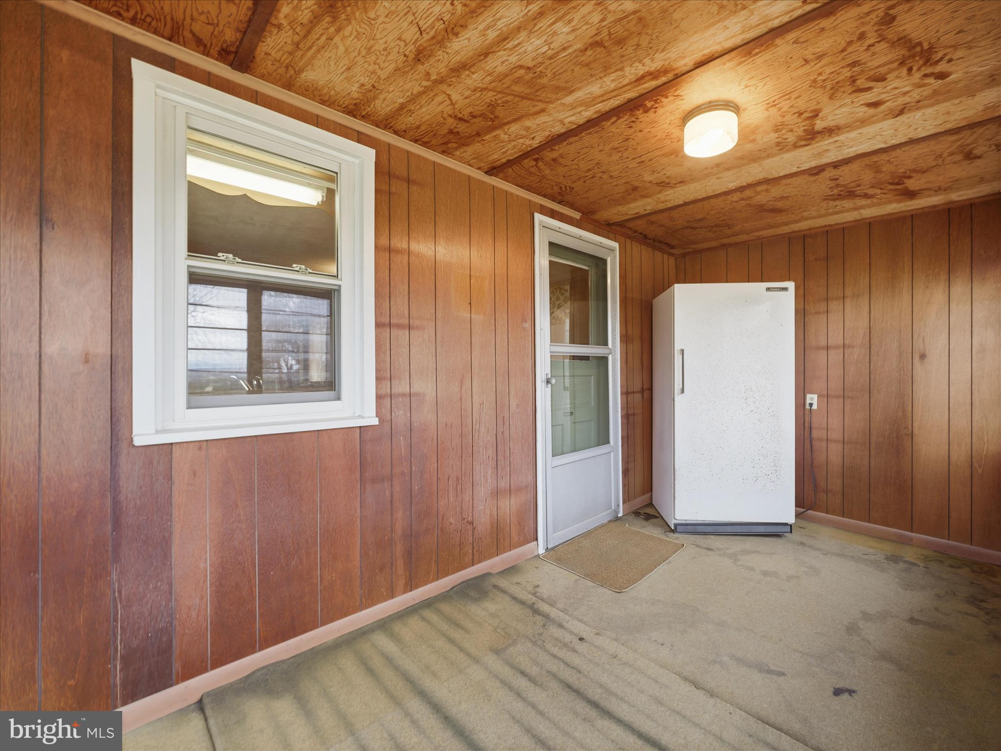 1376 Nolts Road Chambersburg, PA 17202 - Photo 28 of 64 Covered porch #2
