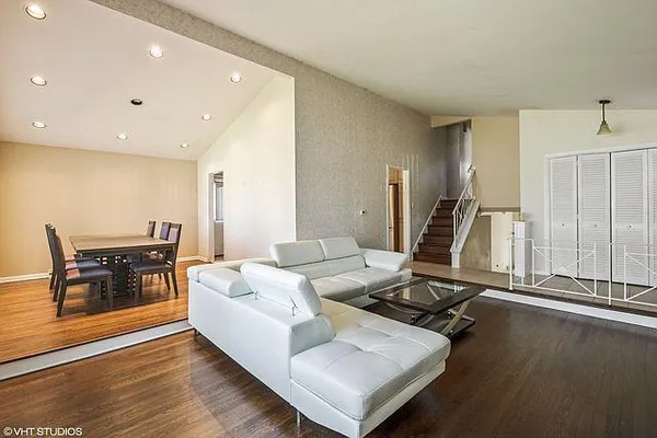 $3,200 | 614 Leamington Avenue, Wilmette, IL 60091