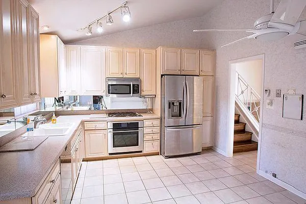 $3,200 | 614 Leamington Avenue, Wilmette, IL 60091