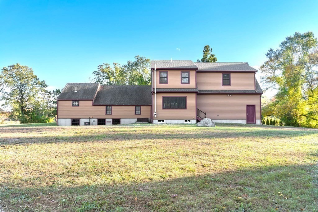 243 High Plain Road Andover, MA 01810 - Photo 3 of 32 Gallery Image 3