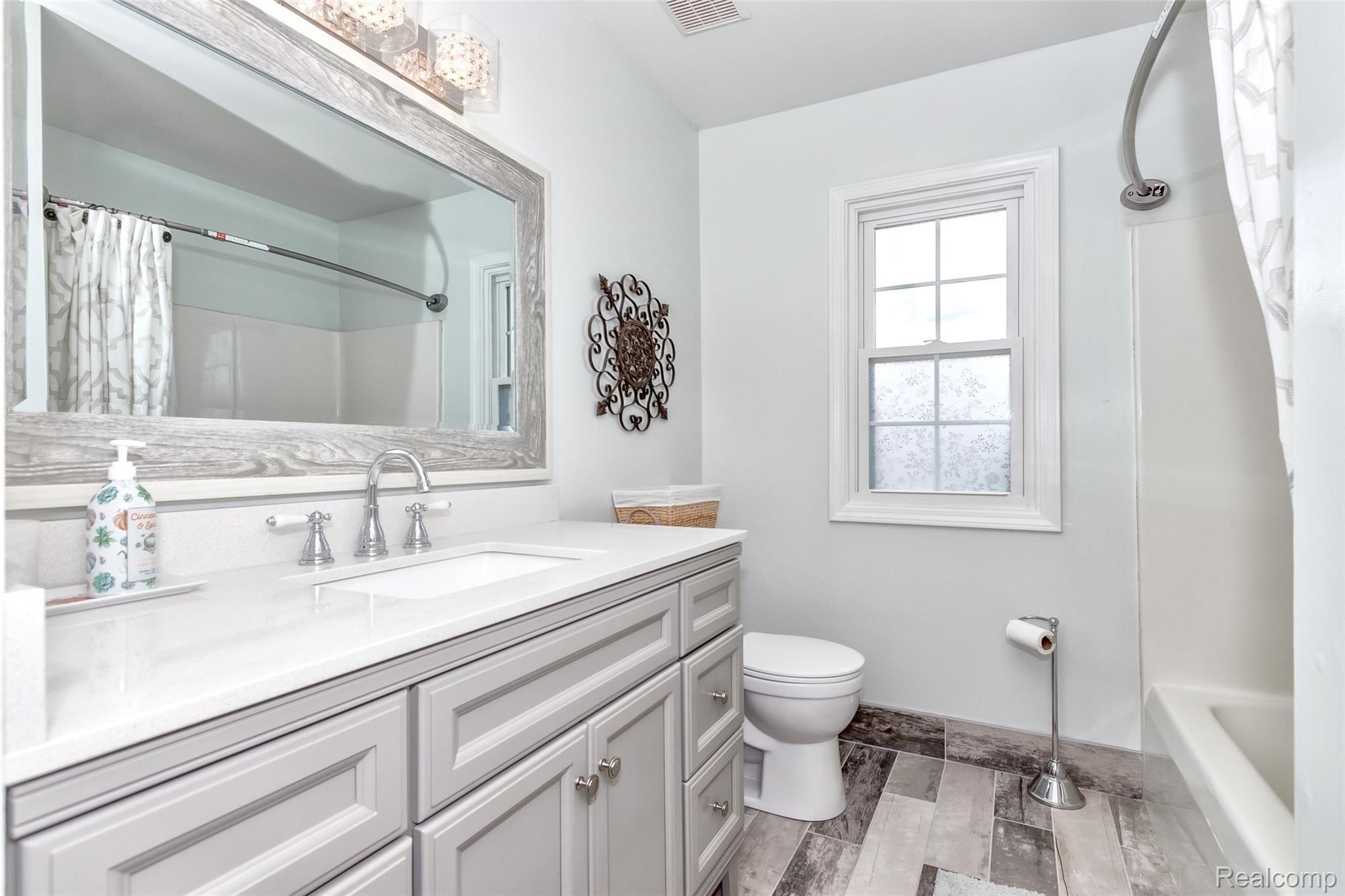 1048 Chelsea Road Canton, MI 48187 - Photo 36 of 37 33.jpg