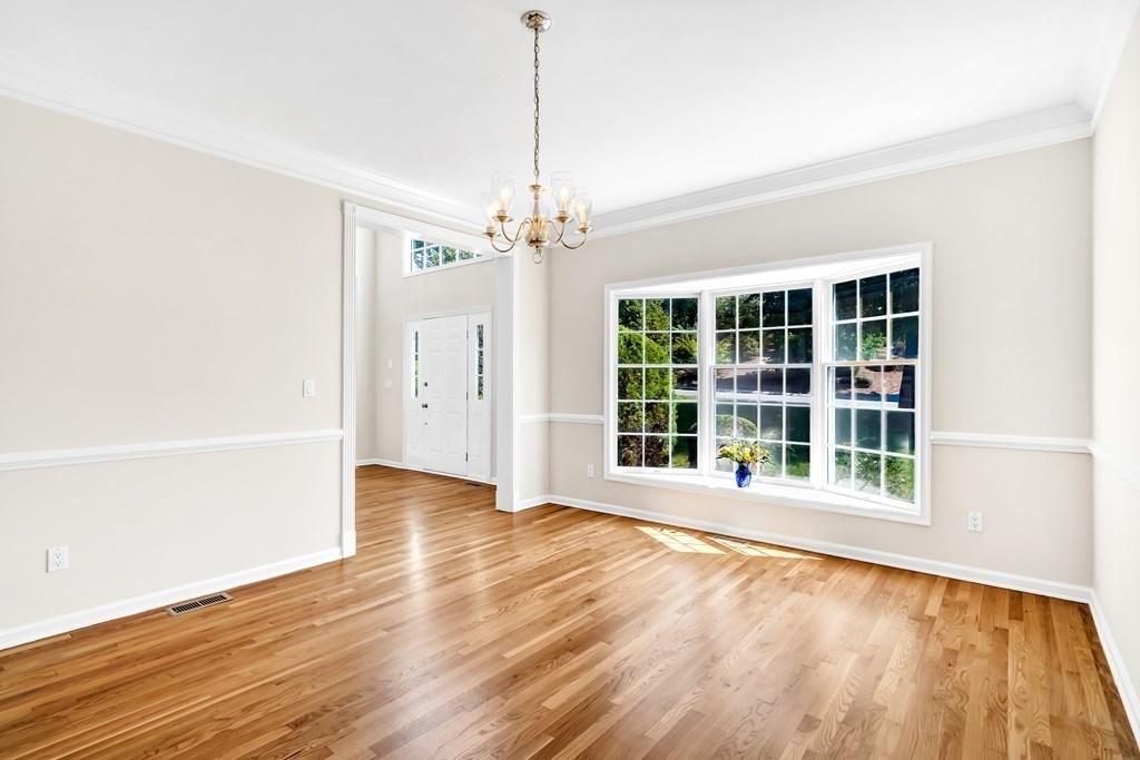 112 Robert Road Marlborough, MA 01752 - Photo 18 of 39 Gallery Image 18