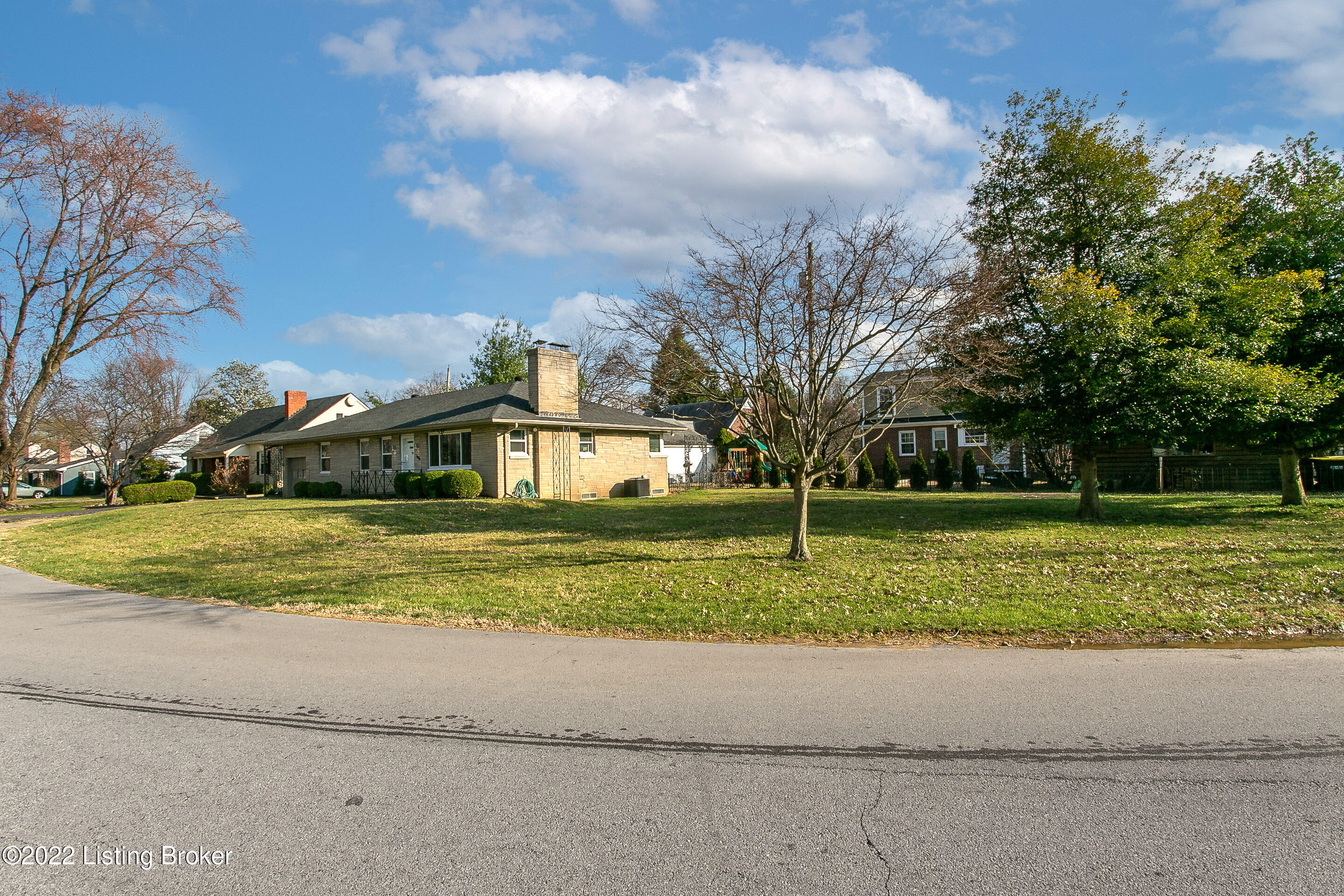 4100 Ledyard Road Louisville, KY 40207 - Photo 30 of 37 4100 Ladyard Rd-3