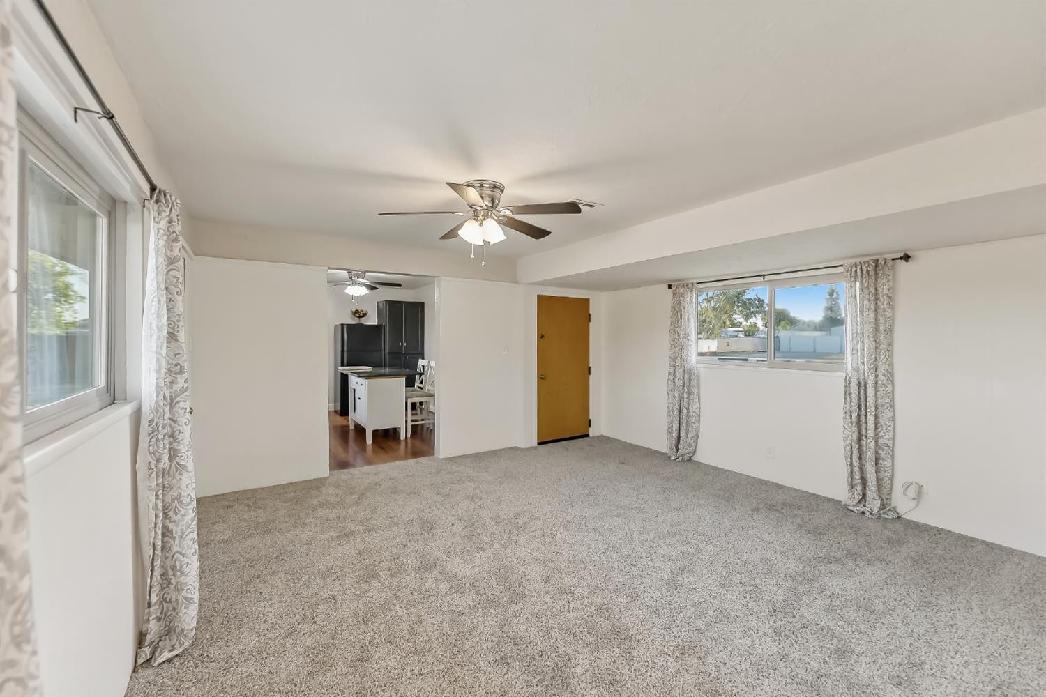 4730 East Richert Avenue Fresno, CA 93726 - Photo 14 of 26