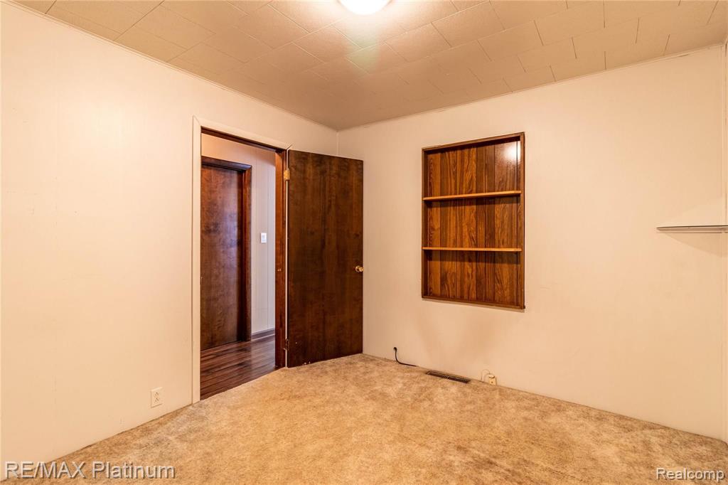 42081 Willis Road Belleville, MI 48111 - Photo 19 of 30