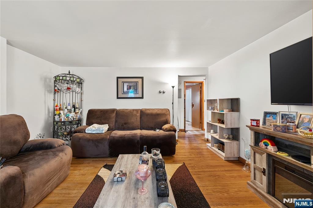 19 Inwood Street Clifton, NJ 07011 - Photo 11 of 28