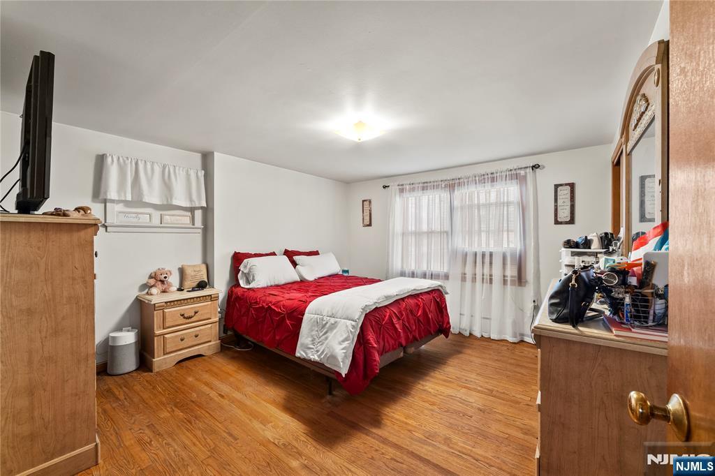 19 Inwood Street Clifton, NJ 07011 - Photo 3 of 28