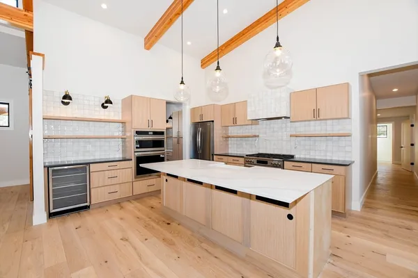 $1,850,000 | 2 Edwards Brg Road, Marion, MA 02738