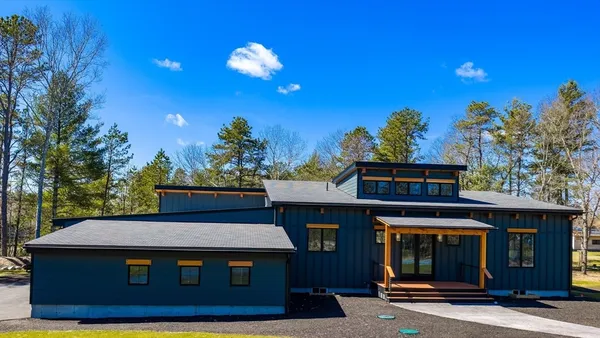 $1,850,000 | 2 Edwards Brg Road, Marion, MA 02738