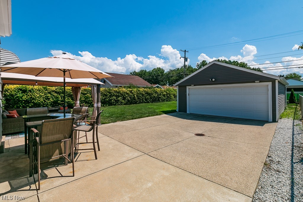 30308 Barjode Road Willowick, OH 44095 - Photo 3 of 35
