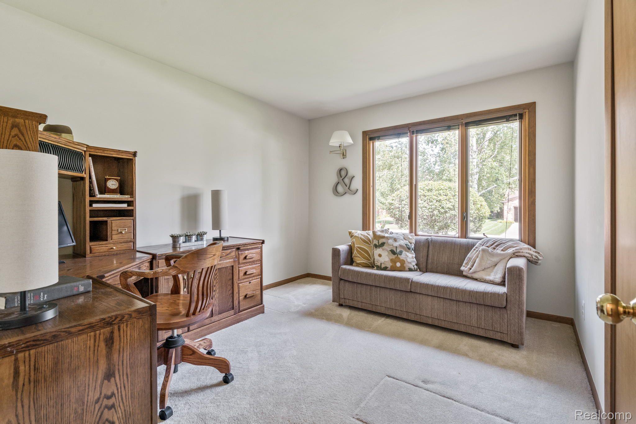 1415 Royal Crescent Street Rochester, MI 48306 - Photo 21 of 28 Bedroom 3/