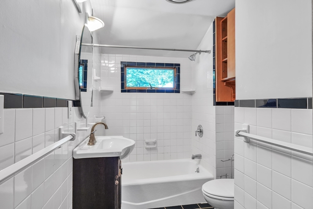 210 Barton Road Stow, MA 01775 - Photo 15 of 25