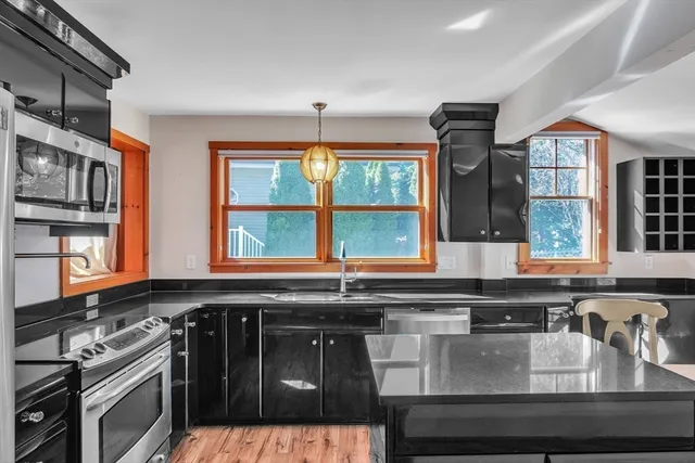 $999,900 | 210 Barton Road, Stow, MA 01775