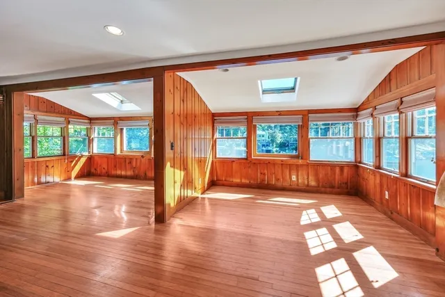 $999,900 | 210 Barton Road, Stow, MA 01775