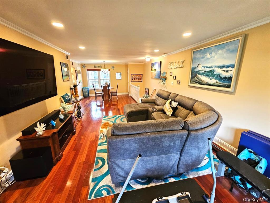 655 Middle Country Road, Unit 2H2 Coram, NY 11727 - Photo 10 of 37
